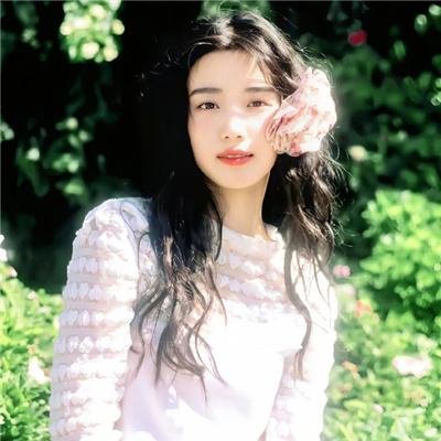 小资女孩向前冲